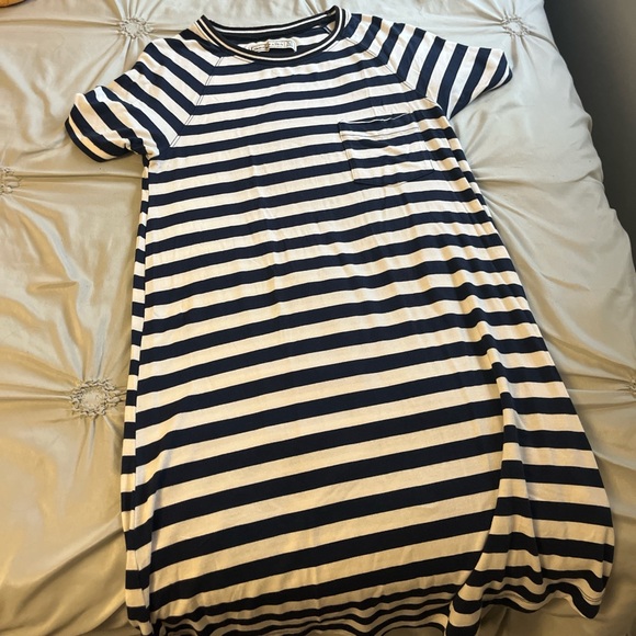 Navy blue and white striped summer t-shirt dress - Picture 3 of 4